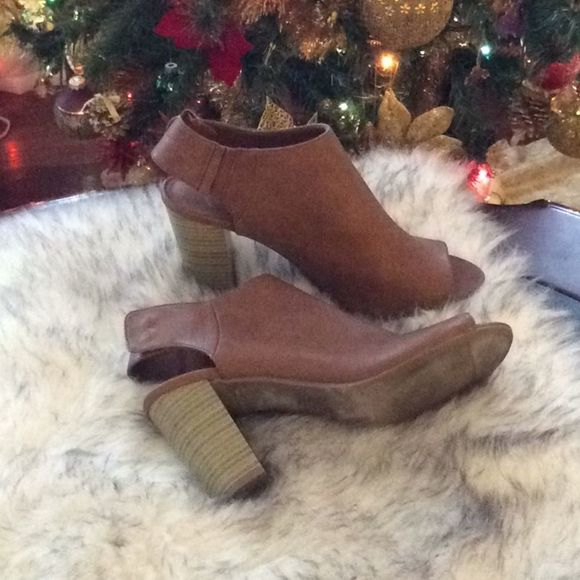 💞TRENDY💞GAP💞sandals - Picture 1 of 8